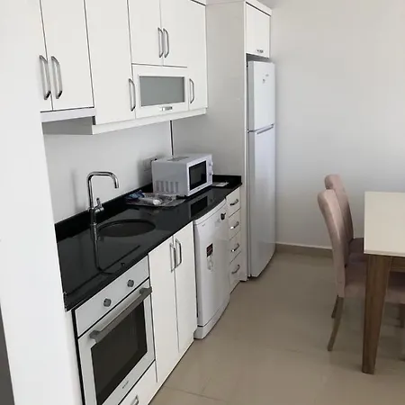 Fortuna Luxury 아파트호텔 2*